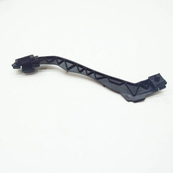 NEW MERCEDES-BENZ C C205 LEFT SIDESKIRT BRACKET MOUNT A2056983700 20 ORIGINAL - Image 2