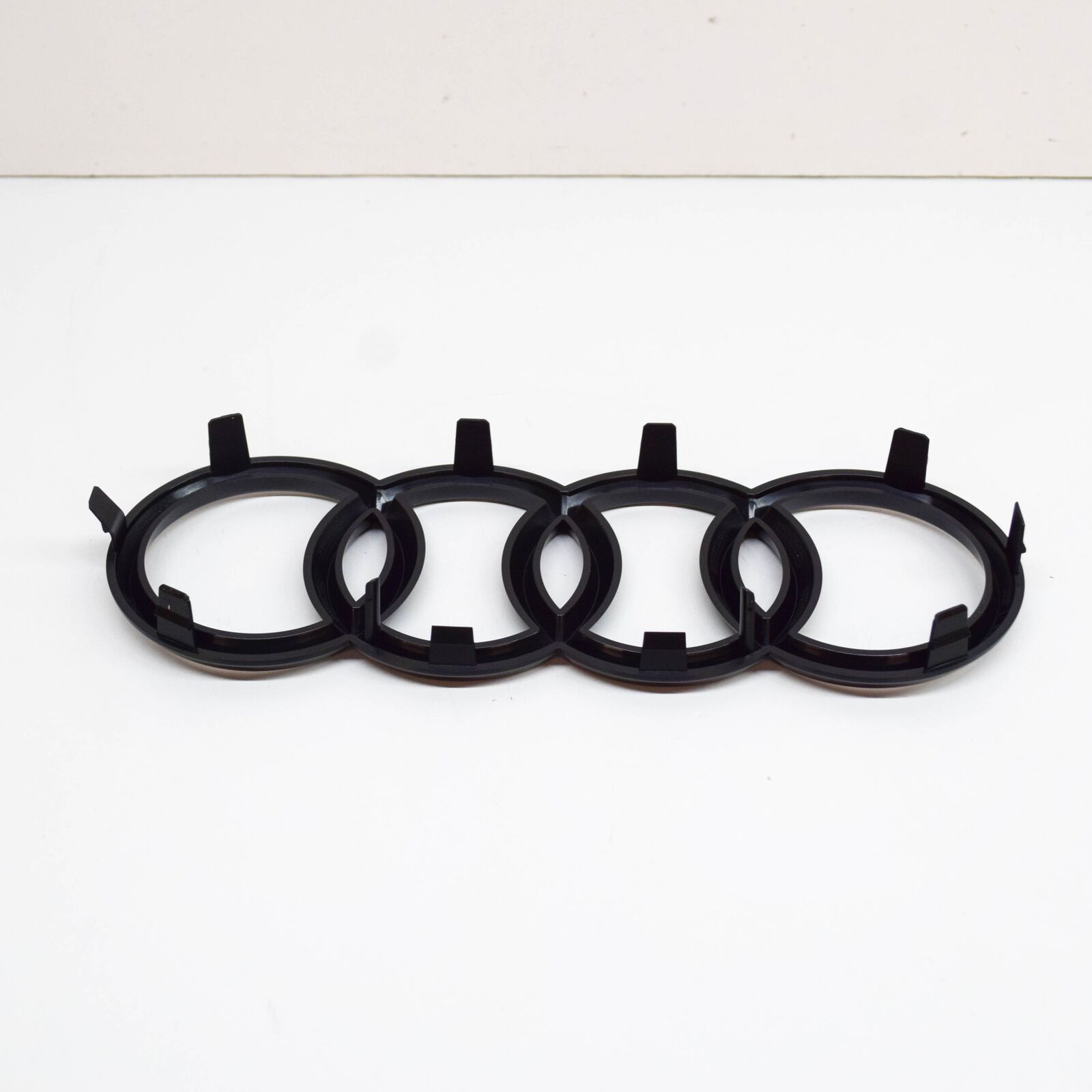 NEW AUDI A4 B9 FRONT RADIATOR GRILLE EMBLEM BADGE 8J0853605BT94 3 NEW AUDI A4 B9 FRONT RADIATOR GRILLE EMBLEM BADGE 8J0853605BT94 - Image 3