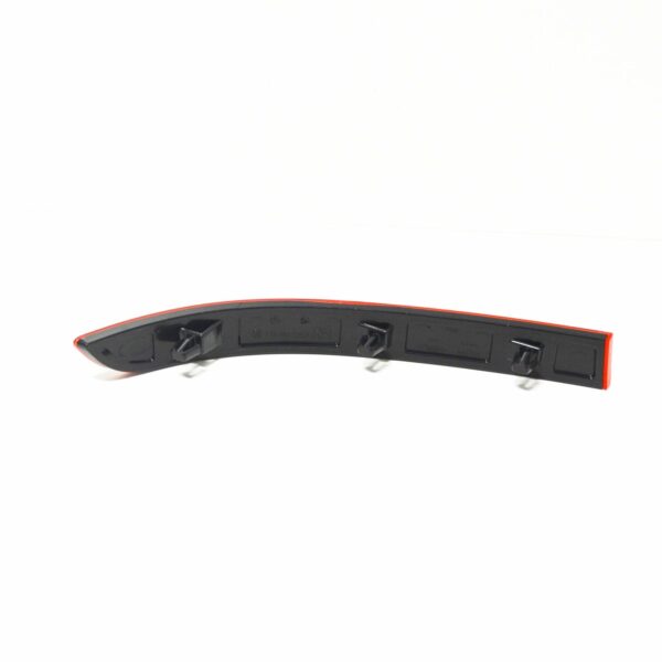 NEW VOLKSWAGEN TOURAN 1T REAR BUMPER RIGHT REFLECTOR 1T0945106A - Image 3