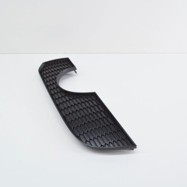 NEW AUDI A3 8V REAR BUMPER DIFFUSER INSERT GRILLE TRIM 8V3807834B - Image 3