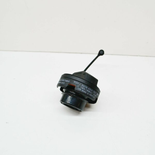 NEW AUDI A8 D3 GAS CAP WITH STRAP 4E0201550B - Image 3