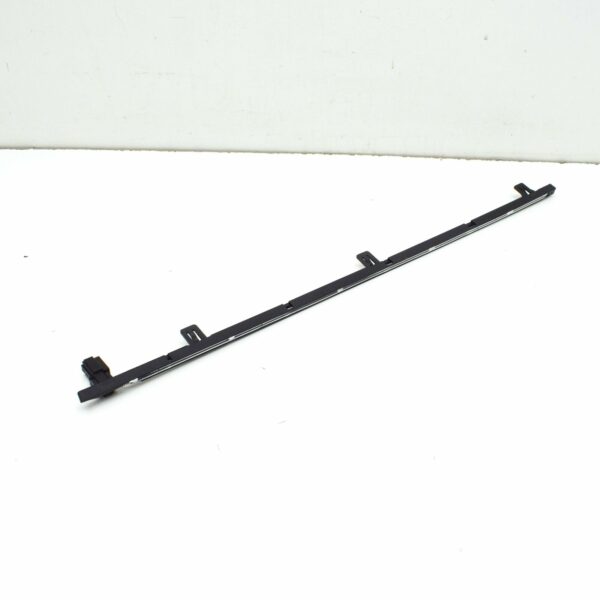 NEW AUDI Q7 4L REAR LEFT DOOR HANDLE LIGHT BAR 4L0919177 - Image 3