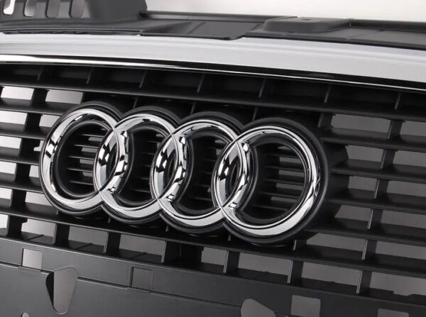 NEW AUDI A4 B7 RADIATOR GRILLE 8E0853651J1QP - Image 3