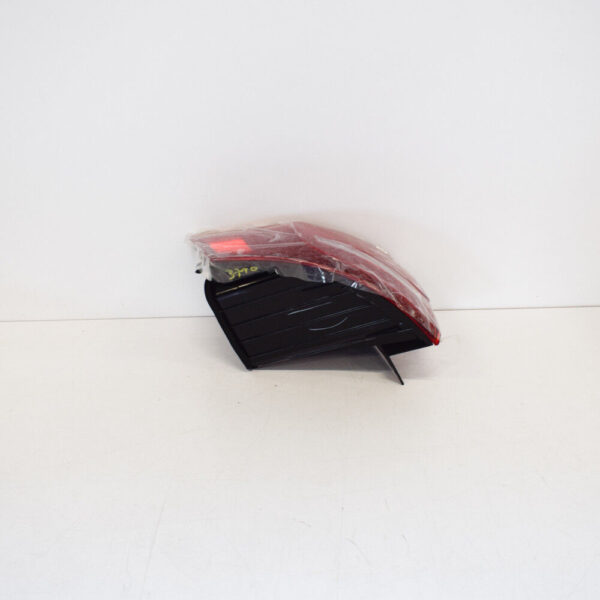 NEW VOLKSWAGEN JETTA MK6 REAR LEFT TAILLIGHT 5C6945095N - Image 3