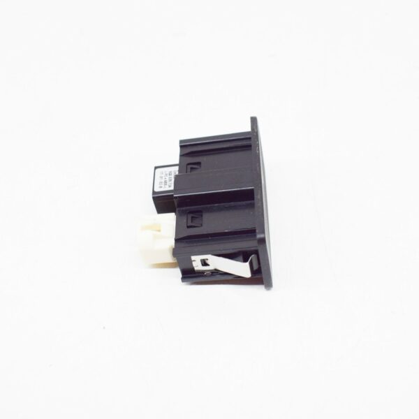 NEW VOLKSWAGEN GOLF MK7 USB AND AUX-IN CONNECTION 5G0035222C - Image 3