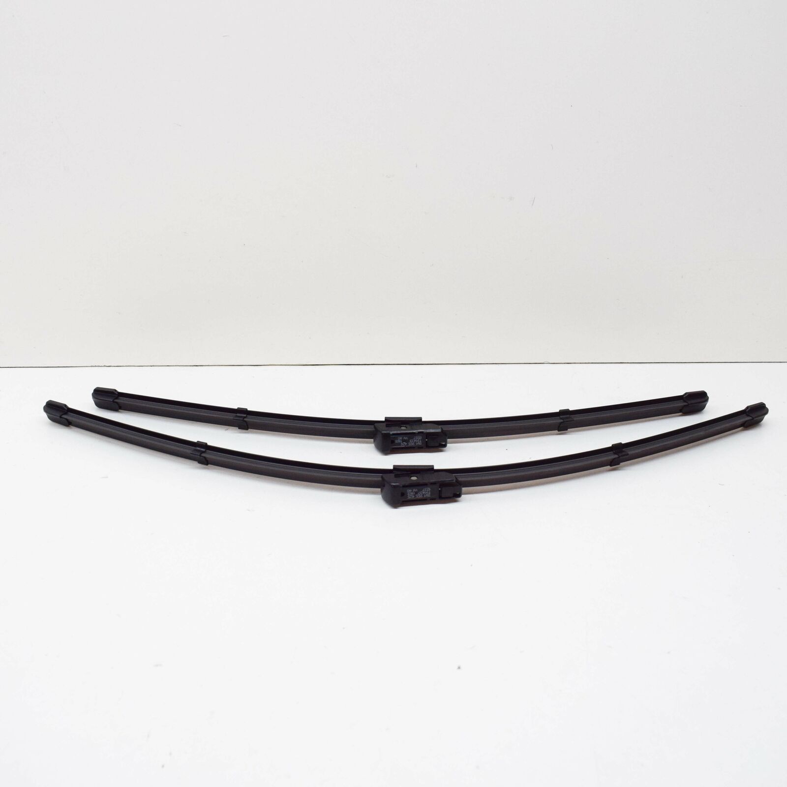 NEW AUDI A4 B9 FRONT AERODYNAMIC WIPER BLADE SET LHD 8W1998002 3 NEW AUDI A4 B9 FRONT AERODYNAMIC WIPER BLADE SET LHD 8W1998002 - Image 3