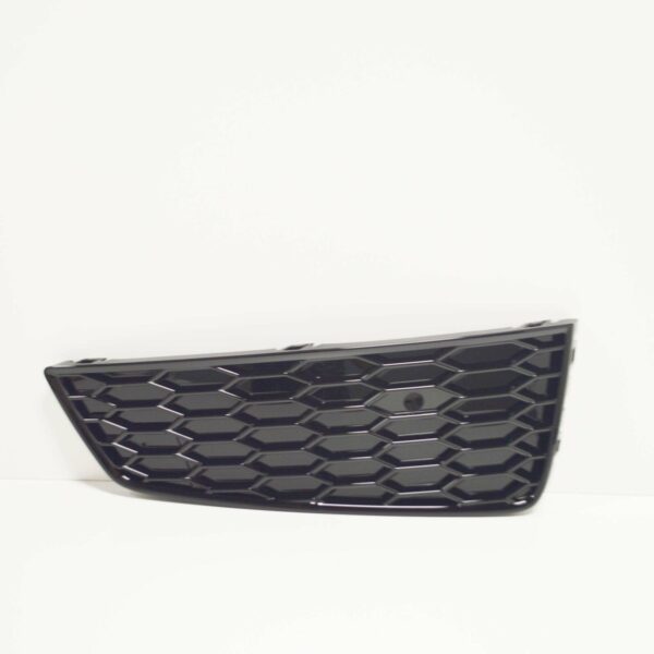 NEW AUDI Q3 8U FRONT BUMPER RIGHT SIDE GRILLE 8U0807682TT94 - Image 3
