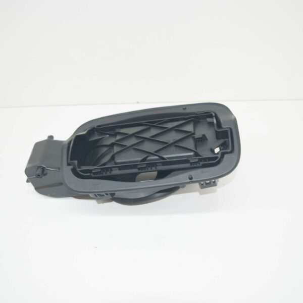 NEW AUDI A3 8V FUEL TANK FILLER FLAP INSERT 8V5809906B - Image 3