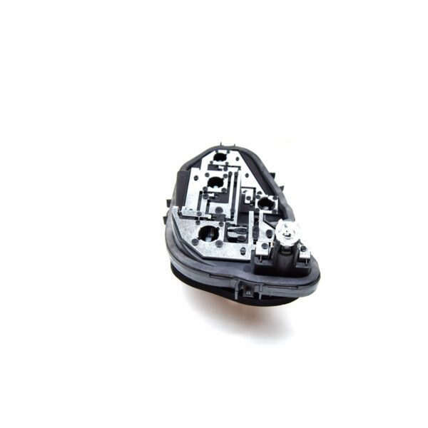 NEW VOLKSWAGEN SCIROCCO REAR RIGHT HEADLIGHT BULB CARRIER 1K8945258C - Image 3