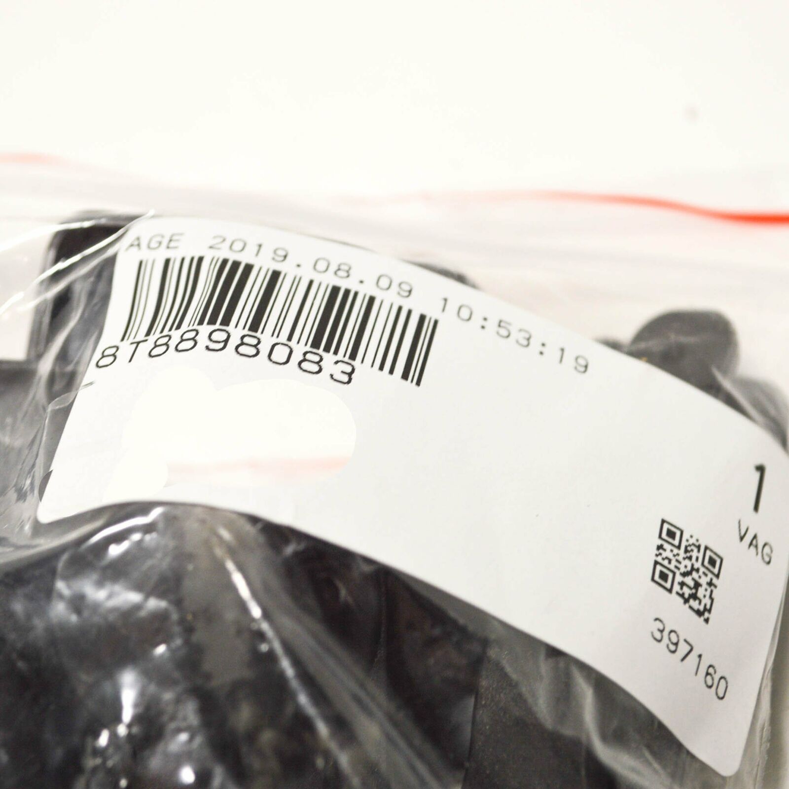 NEW AUDI A5 8T TRUNK TRAY FIXING REPAIR KIT SET 8T8898083 3 NEW AUDI A5 8T TRUNK TRAY FIXING REPAIR KIT SET 8T8898083 - Image 3