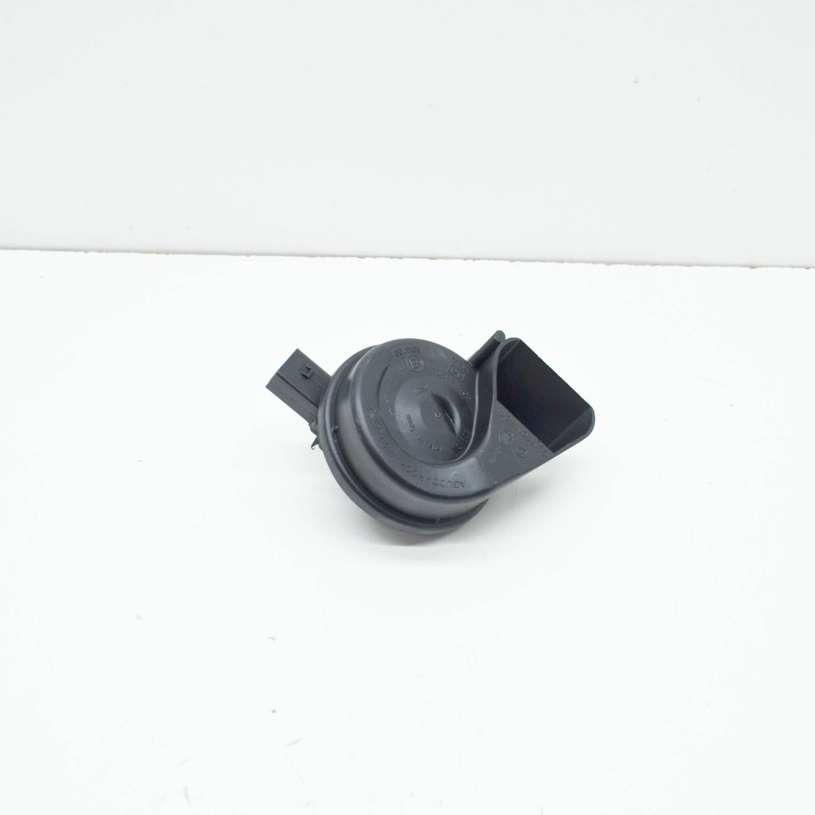 NEW AUDI A4 B8 LEFT SIDE FANFARE 8T0951223 3 NEW AUDI A4 B8 LEFT SIDE FANFARE 8T0951223 - Image 3