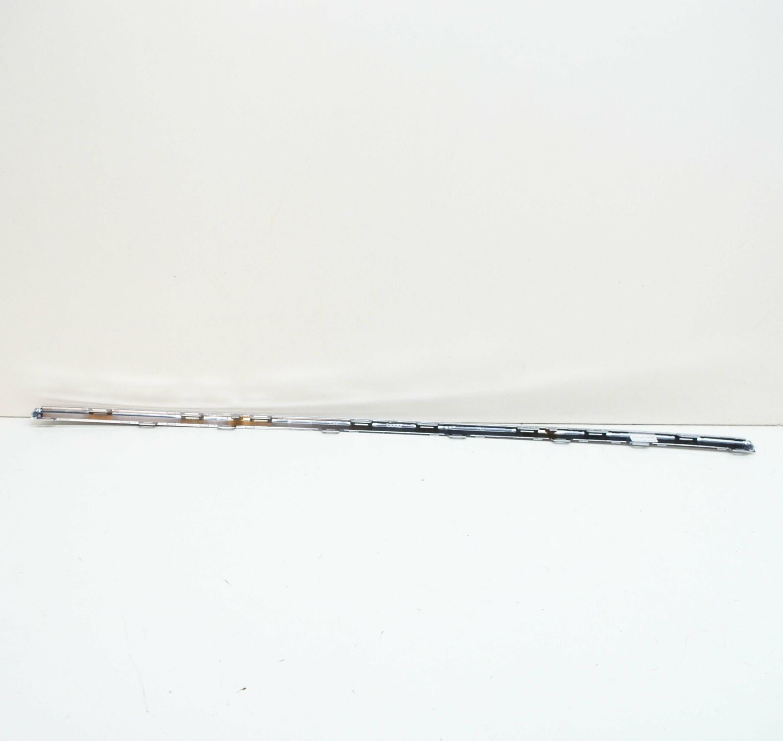 NEW AUDI A5 8W6 CABRIO FRONT BUMPER CENTER LOWER MOLDING 8W6853618A3Q7 3 NEW AUDI A5 8W6 CABRIO FRONT BUMPER CENTER LOWER MOLDING 8W6853618A3Q7 - Image 3