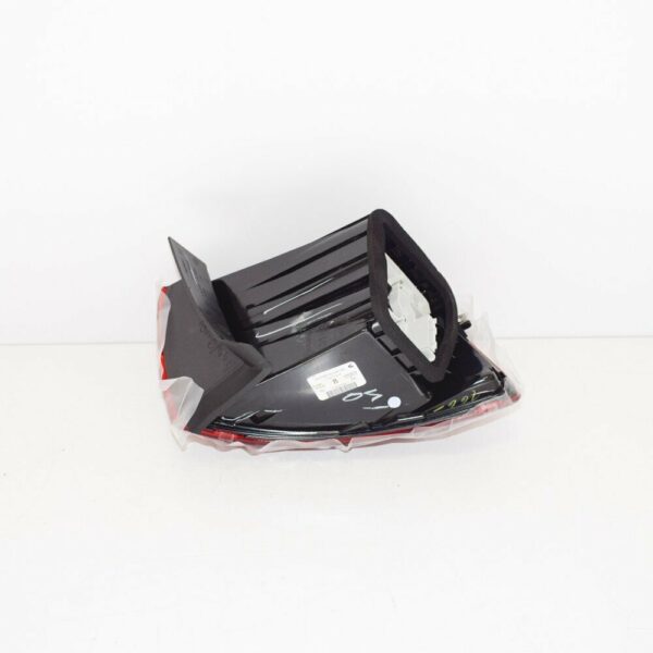 NEW VOLKSWAGEN JETTA MK6 REAR RIGHT TAILLIGHT 5C6945096N - Image 3