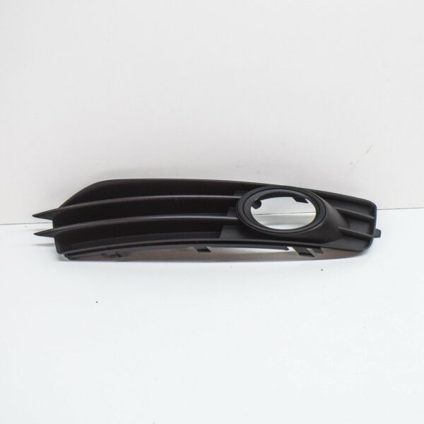NEW AUDI A3 S3 8P FRONT RIGHT FOG LIGHT GRILLE 8P0807682FZDE - Image 3