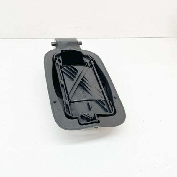 NEW AUDI A3 8V FUEL FILLER FLAP INSERT 8V4809906D - Image 3