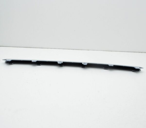 NEW VW TIGUAN AD FRONT BUMPER CENTER VENT GRILLE TRIM 5NA853211FGRU - Image 3