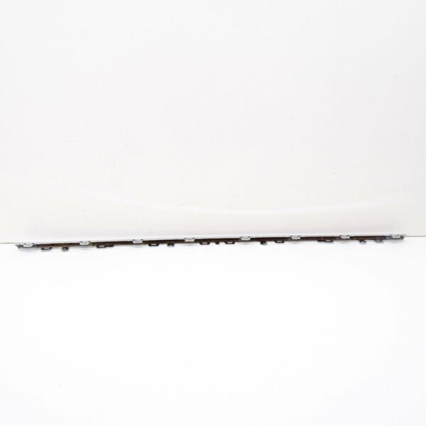 NEW VW PASSAT B7 R-LINE FRONT LOWER CENTRE GRILLE TRIM 3AA8537652ZZ - Image 3