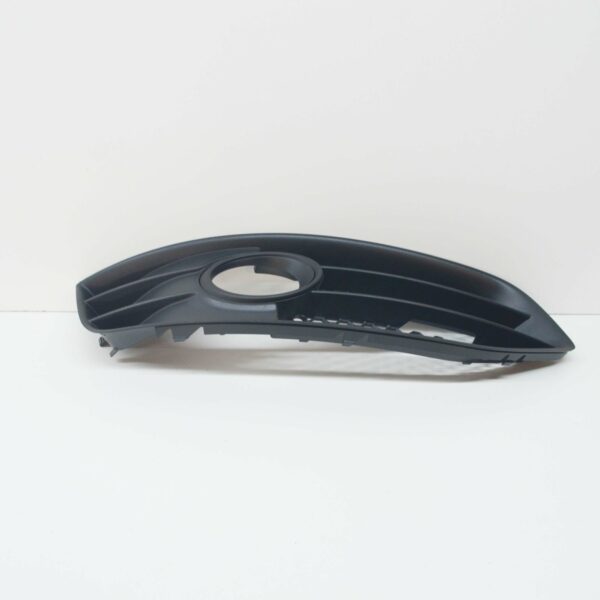NEW AUDI A3 8P1 FRONT BUMPER RIGHT FOG LIGHT 8P0807682G ZDE - Image 3