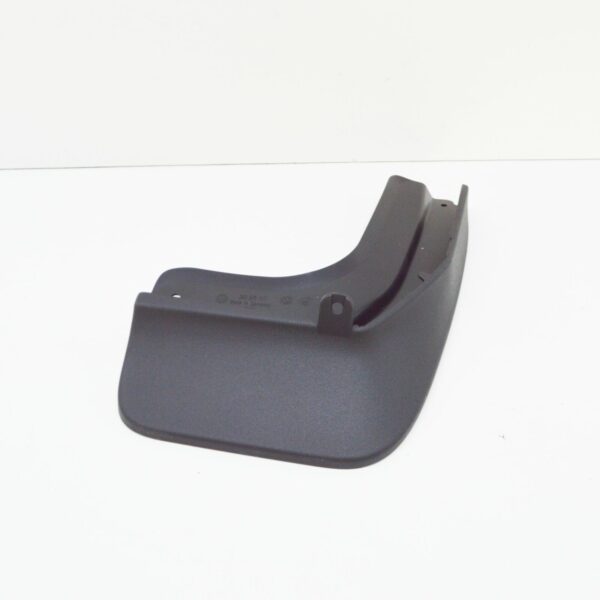 NEW VW PASSAT B8 FRONT MUD FLAPS SET 3G0075111 - Image 3