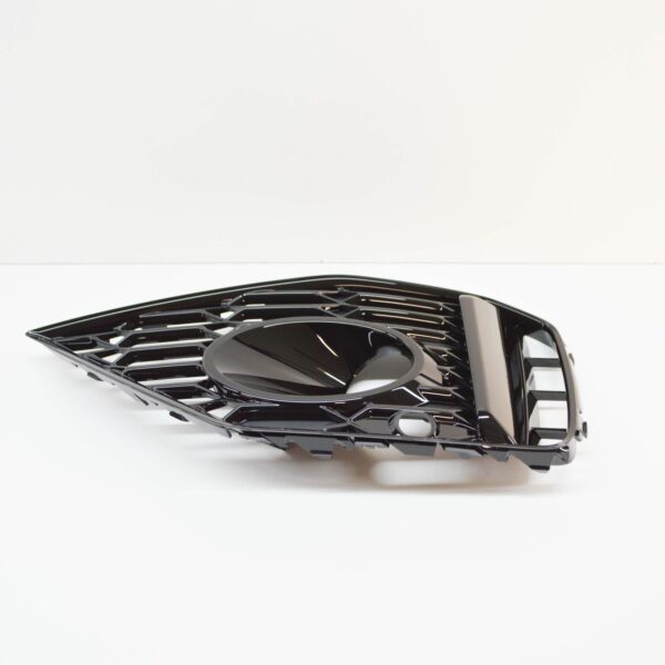 NEW AUDI A4 AVANT B9 FRONT RIGHT AIR GUIDE GRILLE 8W0807682AST94 - Image 3