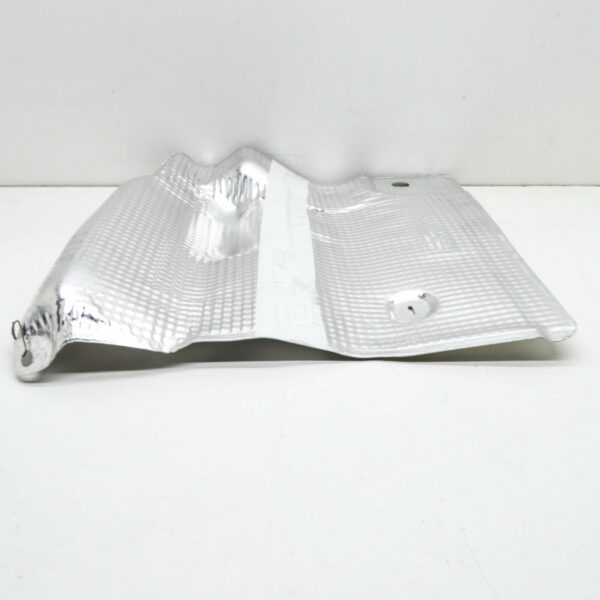 NEW AUDI A4 AVANT B9 EXHAUST RIGHT HEAT PROTECTION 8W0804172 - Image 3
