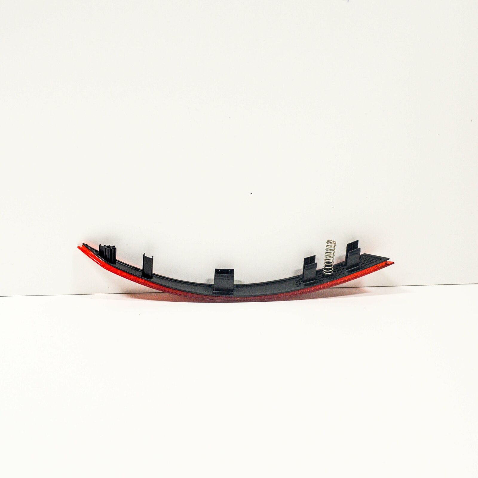 NEW AUDI A4 B9 LIGHT REFLECTOR REAR LEFT 8W0945105D 3 NEW AUDI A4 B9 LIGHT REFLECTOR REAR LEFT 8W0945105D - Image 3