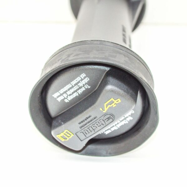 NEW VOLKSWAGEN TRANSPORTER T5 OIL FILLER PIPE 070115303K - Image 3