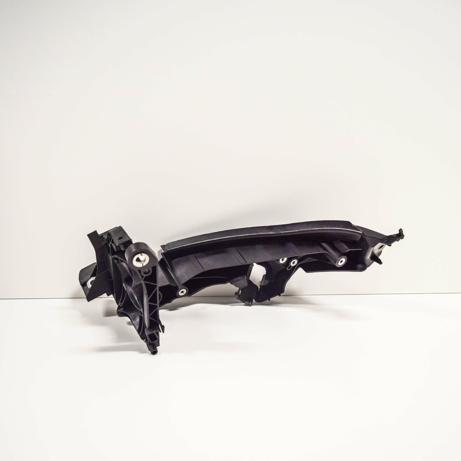 NEW AUDI A4 B8 RIGHT HEADLIGHT BRACKET HOLDER 8K0805608C 3 NEW AUDI A4 B8 RIGHT HEADLIGHT BRACKET HOLDER 8K0805608C - Image 3