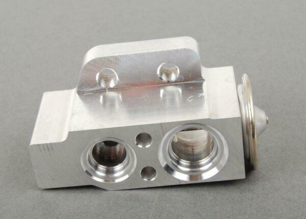 NEW AUDI A3 8P AIR CONDITIONER EXPASION VALVE 1K0820679 - Image 3