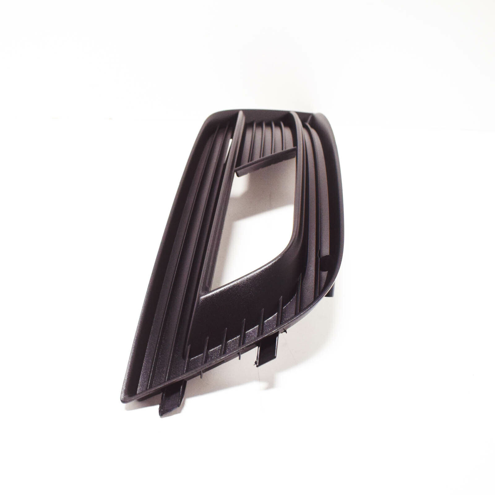 NEW AUDI A4 B8 FRONT LEFT FOG LIGHT GRILLE 8K0807681K01C 3 NEW AUDI A4 B8 FRONT LEFT FOG LIGHT GRILLE 8K0807681K01C - Image 3