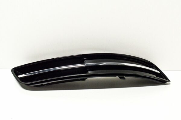 NEW AUDI A3 8P FRONT BUMPER LOWER RIGHT GRILLE 8P0807682HT94 - Image 3