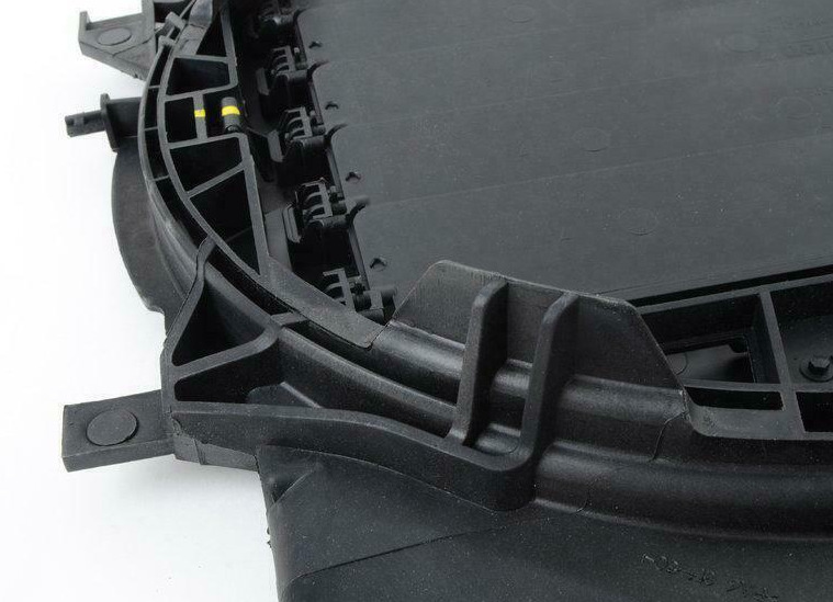 NEW AUDI A4 B8 RADIATOR FAN RING 8K0121207B 3 NEW AUDI A4 B8 RADIATOR FAN RING 8K0121207B - Image 3