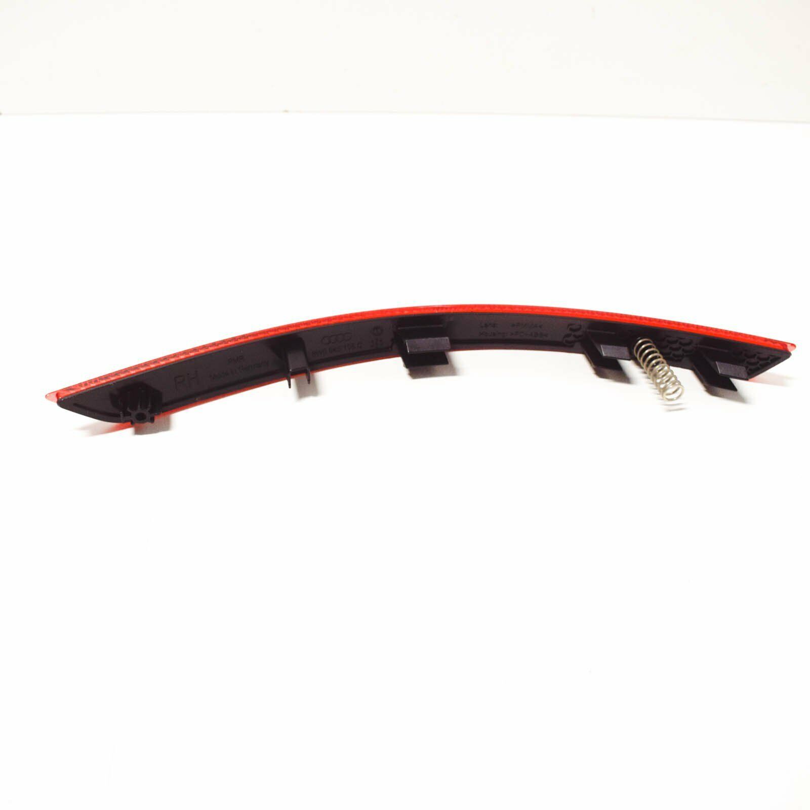 NEW AUDI A4 B9 REAR BUMPER RIGHT REFLECTOR 8W0945106C 3 NEW AUDI A4 B9 REAR BUMPER RIGHT REFLECTOR 8W0945106C - Image 3