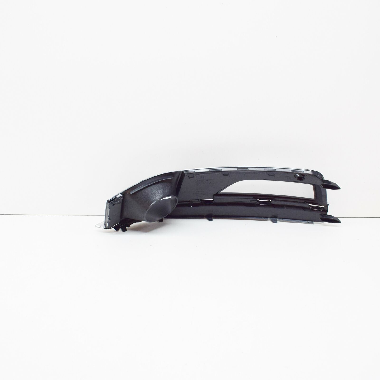NEW AUDI A4 B8 FRONT BUMPER RIGHT FOG LIGHT GRILLE 8K0807682Q01C 2014 3 NEW AUDI A4 B8 FRONT BUMPER RIGHT FOG LIGHT GRILLE  8K0807682Q01C 2014 - Image 3