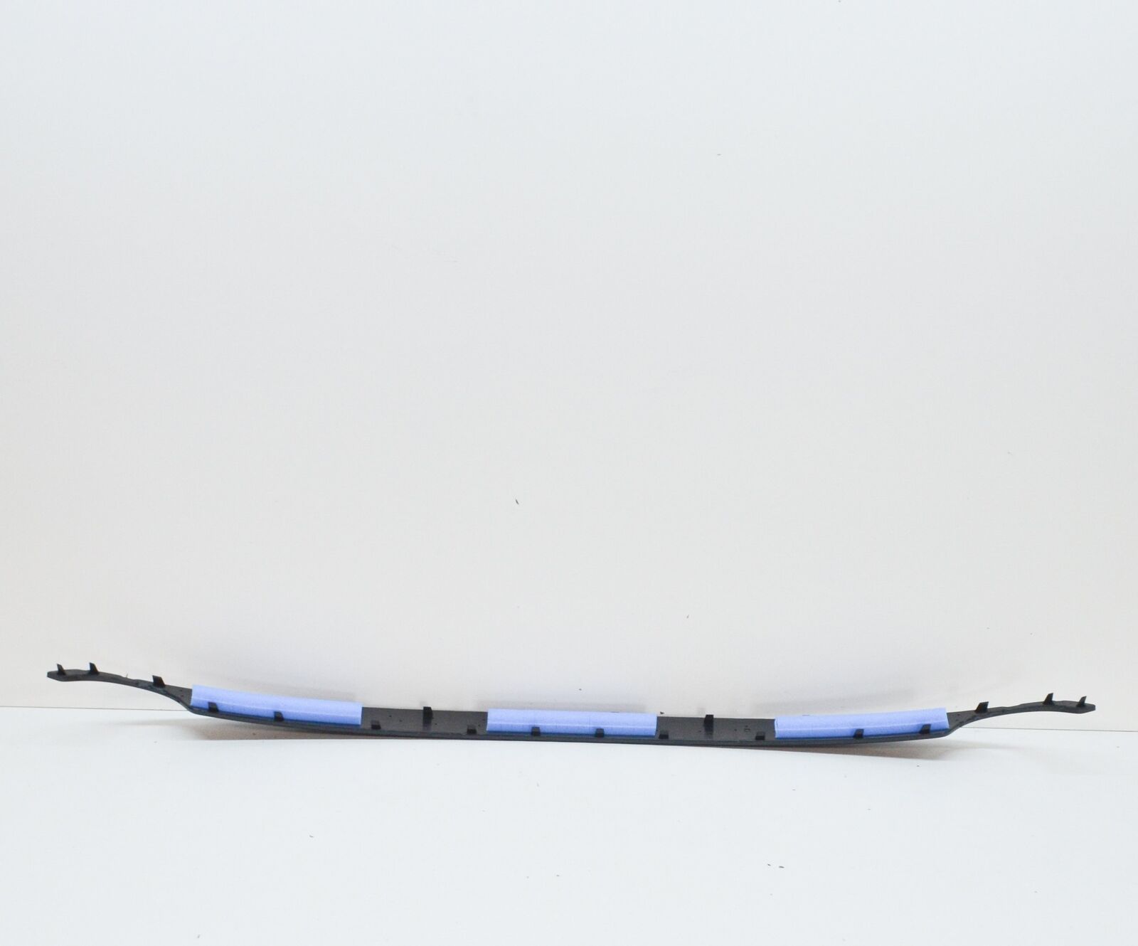 NEW AUDI A5 8T REAR BUMPER TRIM 8T0807833B01C 3 NEW AUDI A5 8T REAR BUMPER TRIM 8T0807833B01C - Image 3