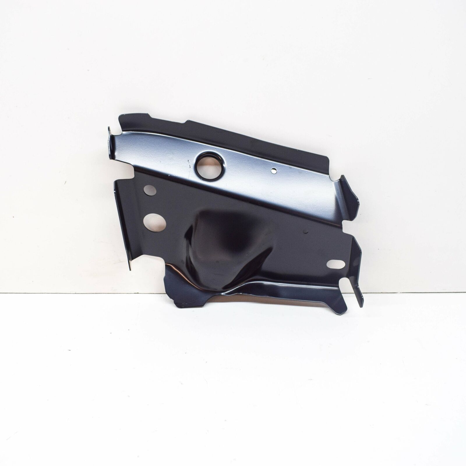 NEW AUDI A4 B9 FRONT CENTER RIGHT FLOOR PAN REINFORCEMENT 8W0803698 4 NEW AUDI A4 B9 FRONT CENTER RIGHT FLOOR PAN REINFORCEMENT 8W0803698 - Image 4