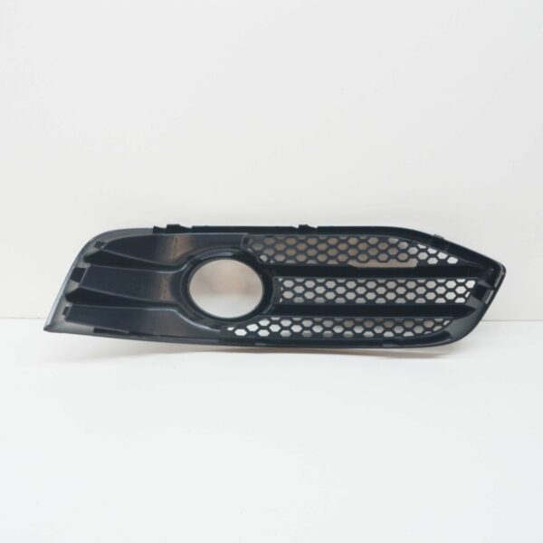 NEW AUDI A3 8P1 FRONT BUMPER RIGHT FOG LIGHT 8P0807682G ZDE - Image 4