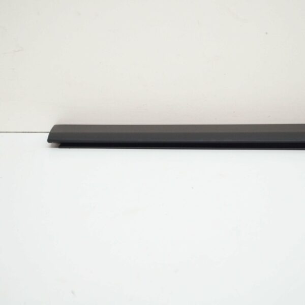 NEW AUDI A3 8P FRONT LEFT DOOR MOULDING 8P3853959JGRU - Image 4