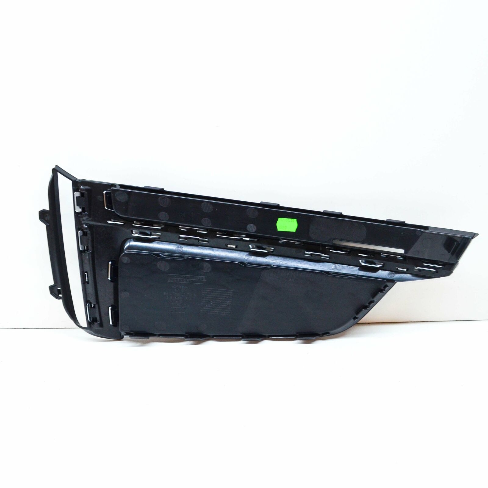 NEW AUDI A5 8W6 FRONT RIGHT AIR GUIDE GRILLE 8W6807682KRU6 4 NEW AUDI A5 8W6 FRONT RIGHT AIR GUIDE GRILLE 8W6807682KRU6 - Image 4