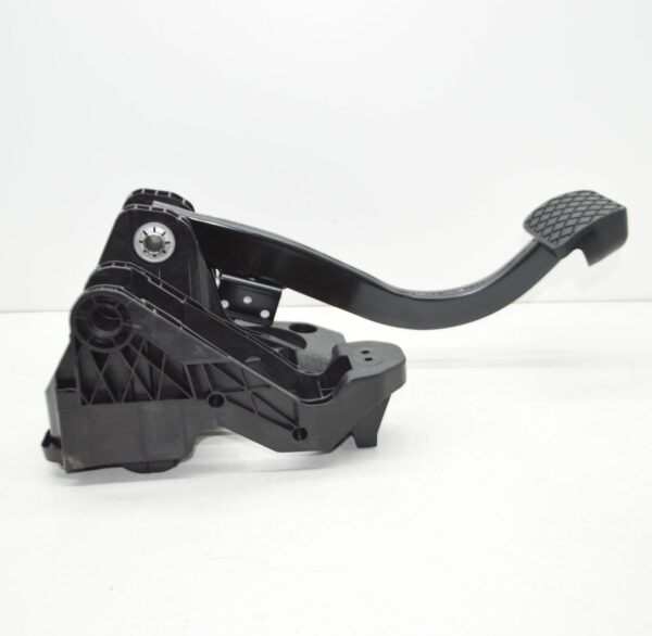 NEW VOLKSWAGEN CRAFTER FLATBED SZ BRAKE AND CLUTCH PEDAL LHD 2N1723031 - Image 4