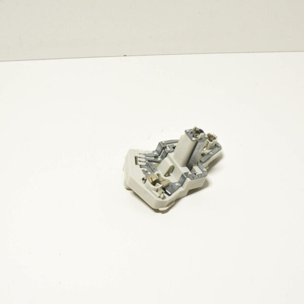 NEW VW PASSAT CC A6 REAR RIGHT TAILLIGHT BULB HOLDER 3C8945258A 2011 - Image 4