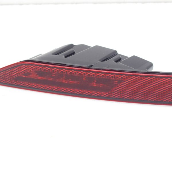 NEW AUDI E-TRON SPORTBACK GEA REAR LEFT FOG LIGHT 4KE945701 - Image 4