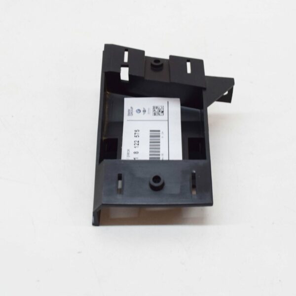 NEW BMW 3 E36 FRONT BUMPER LEFT INSERT BRACKET 51118122575 - Image 4