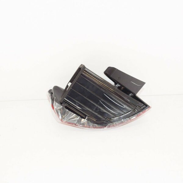 NEW VOLKSWAGEN JETTA MK6 REAR RIGHT TAILLIGHT 5C6945096N - Image 4