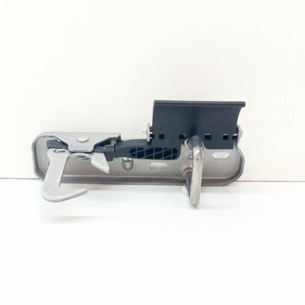 NEW VOLKSWAGEN PASSAT B7 ENGINE HOOD CATCH HOOK 3AA823480 - Image 4