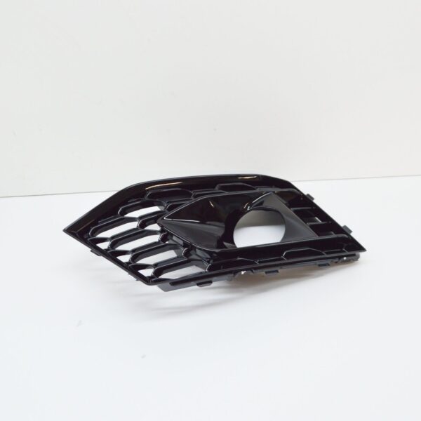 NEW AUDI RS4 B9 FRONT RIGHT AIR GUIDE GRILLE 8W6807682QT94 - Image 4