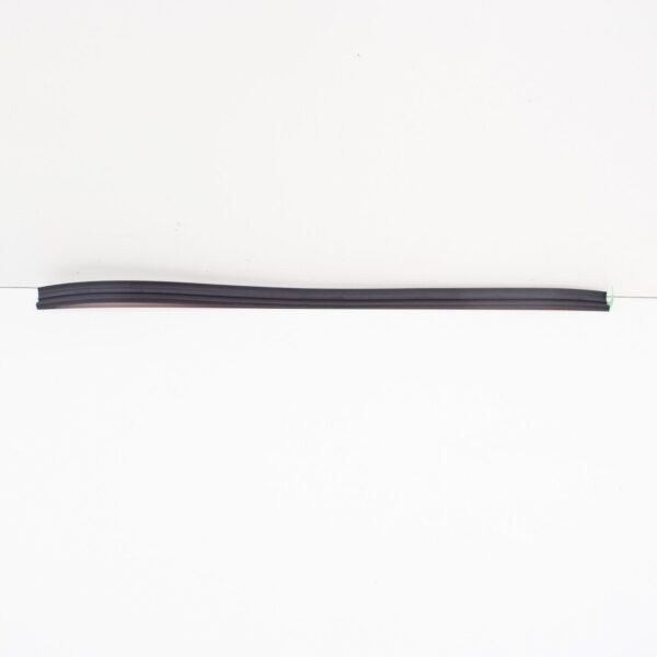 NEW VW ARTEON 3H7 TAILGATE BOOT LID UPPER SEAL 3G8827669A - Image 4