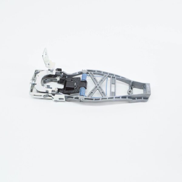 NEW VW TRANSPORTER T5 FRONT RIGHT DOOR HANDLE MOUNT 7E0837886C - Image 4