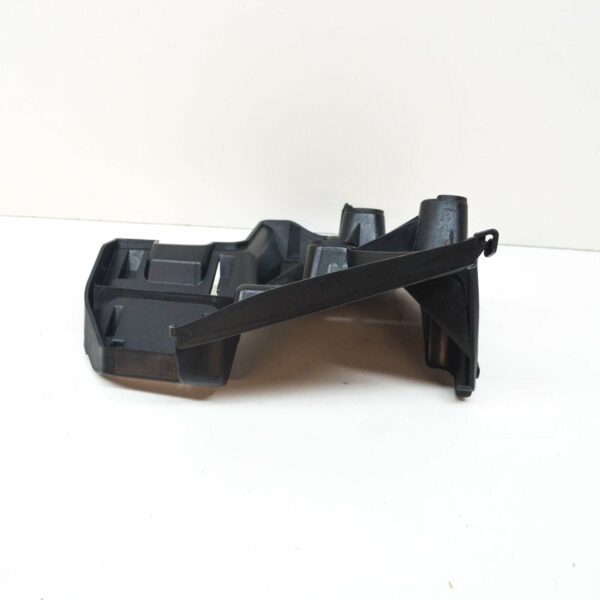NEW AUDI E-TRON FRONT BUMPER GRILLE END PLATE CAP 4KE807366 - Image 4