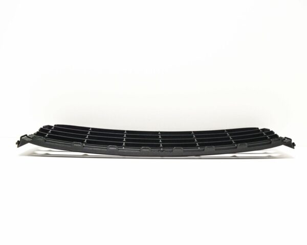 NEW VOLKSWAGEN GOLF PLUS MK5 FRONT BUMPER CENTER GRILLE 5M0853677D9B9 - Image 4